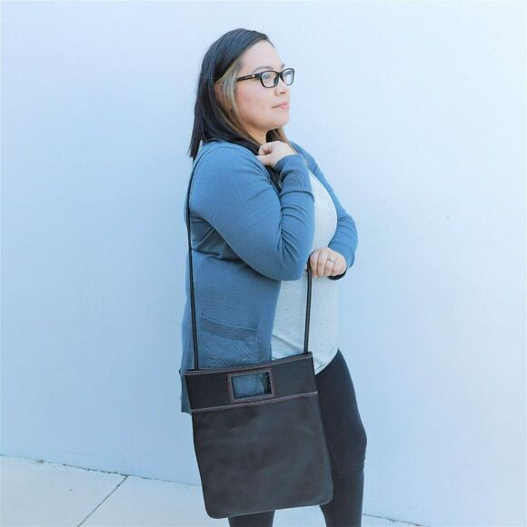 NWT Marc by Marc Jacobs Leather Foldover Oversize Clutch w Strap BLACK - Picture 3 of 10